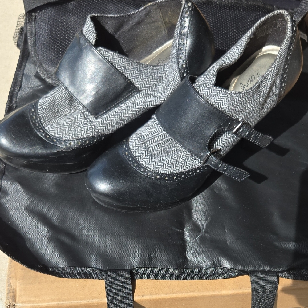 dexflex comfort Black Mary Jane Heels with Gray Herringbone